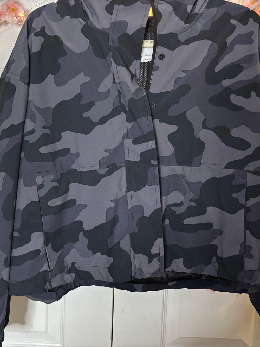 Old Navy women’s active Gray Camo Lightweight rain Jacket